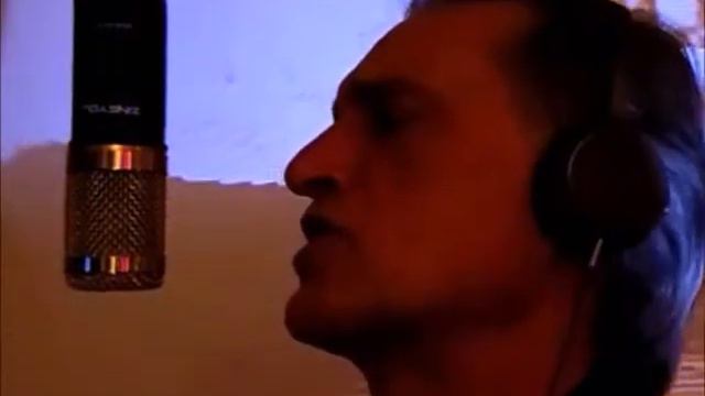 Eros Ramazzotti cover Francesco.Un angelo disteso al sole смотреть онлайн