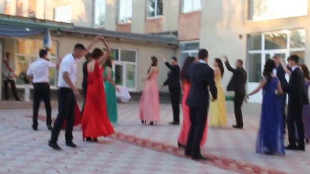 Valsul Absolventilor 2014 Hincesti ,Sarata Galbena смотреть онлайн