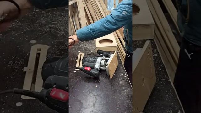 подставка под миски для питомца смотреть онлайн