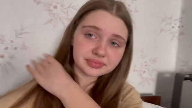 Самолёт пролетел над нами в сторону Мариуполя. Поломала табурет. Что теперь делать??? смотреть онлайн