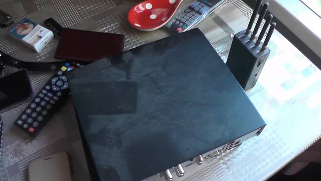 Оперативники зашли в дом в Волхове после краж в Пикалево и Тихвине смотреть онлайн