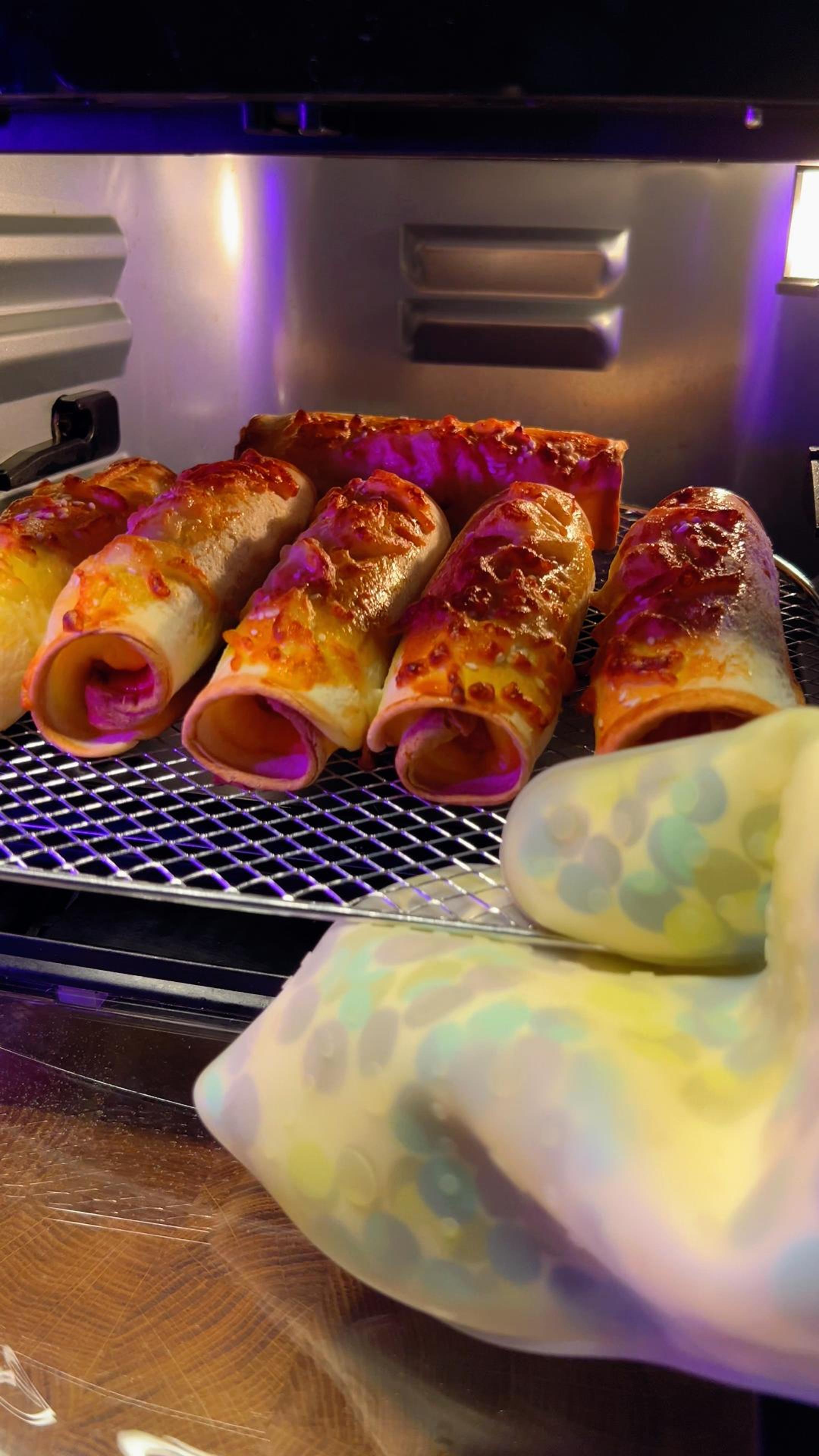 Простой сырный хот-дог #shorts смотреть онлайн