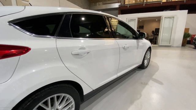 FORD FOCUS 1.0 ZETEC 5d 124 BHP FSH, 17" Alloy Wheels, Bluetooth смотреть онлайн
