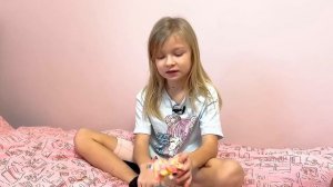 СОФИЯ И НИКА СОБИРАЮТСЯ В ОТПУСК С НОВЫМИ ПОДАРКАМИ. СОФУНЬЯ ШАЛУНЬЯ