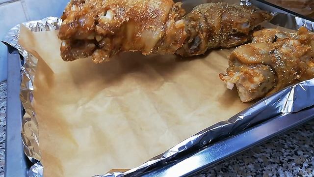 Часть 3 / СВИНЫЕ КОПЫТА ПО ОЧЕНЬ ВКУСНОМУ... смотреть онлайн