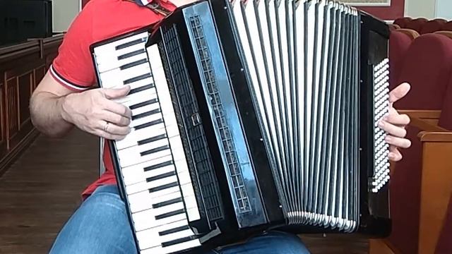 Песенка Мамонтенка про Маму на Аккордеоне (аккордеонист Савченко Дмитрий)