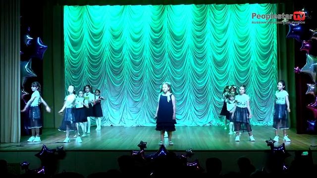 Учат в школе (слова М. Пляцковского, музыка В. Шаинского) смотреть онлайн