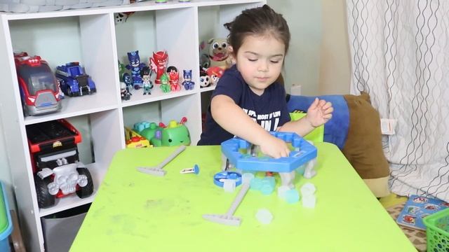 PAW PATROL TOYS! Don't Drop Chase Game For Kids! Nickelodeon Fun Games! смотреть онлайн