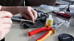 Замена элемента питания в датчиках давления шин Volkswagen Touareg NF