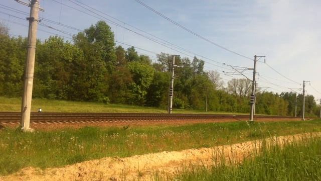 Тепловоз ТЭП70-0372 с поездом №389 Анапа — Минск смотреть онлайн