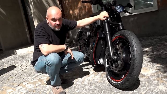 Уникальный V-Rod на электротяге: новый взгляд на пауэр-крузер Harley-Davidson #МОТОЗОНА №153 смотреть онлайн