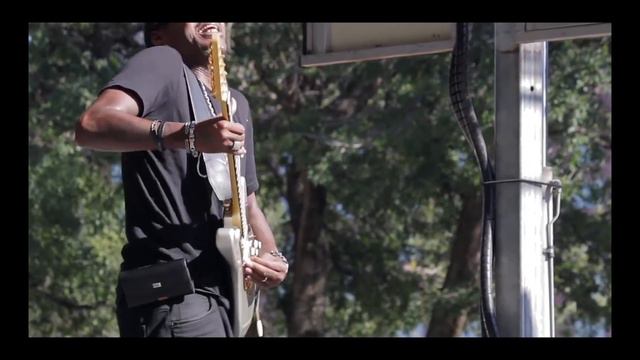 When ERIC GALES Goes Beast Mode and Scares His Own Bass Player! смотреть онлайн