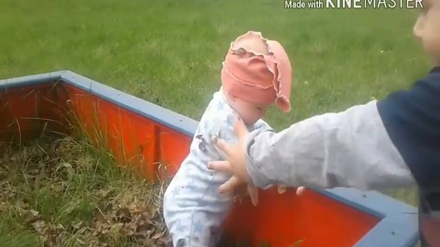 Влог: весна в Уруссу/ новая Коляска/ игры с Папой смотреть онлайн