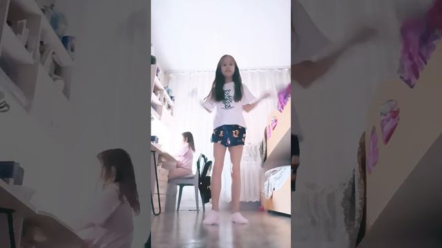я танцами занимаюсь7 лет смотреть онлайн