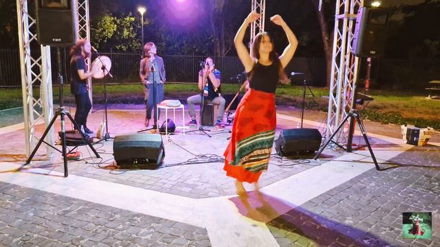 Mediterrando "Pizzica di San Vito " voce Antonella Spirito Matteo de Filippi Mario Puorro R.Boccacc смотреть онлайн