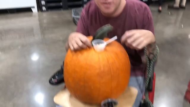 Quadriplegic Runs Errands & Goes to Hockey Game! смотреть онлайн
