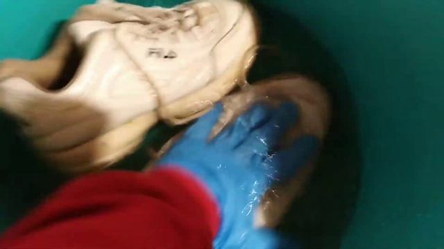 Отмываю кроссовки белизной! смотреть онлайн