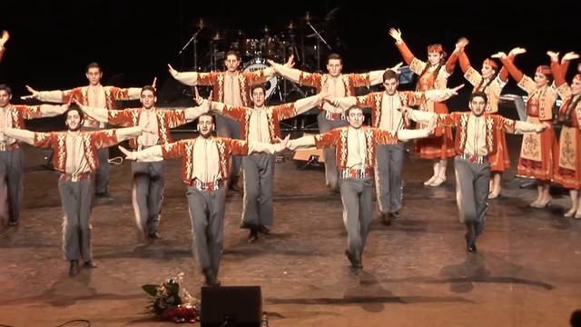 SILVA AKOPYAN - ENSEMBLE DE DANSE NAIRI LYON - AREVIK -troupe de danse arménienne смотреть онлайн