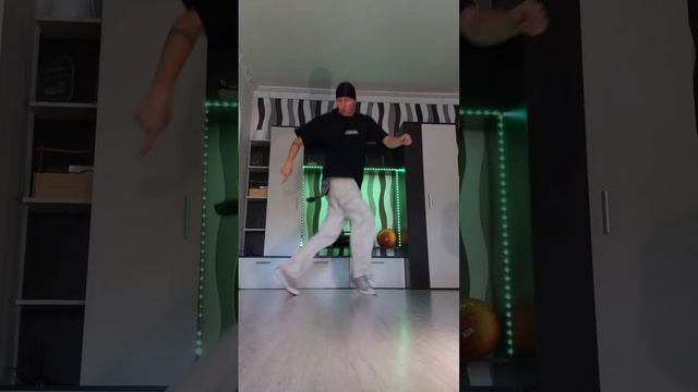 Yo, let's dance it ?? #breaking #top rock #tutorial #обучалка #брейкинг смотреть онлайн