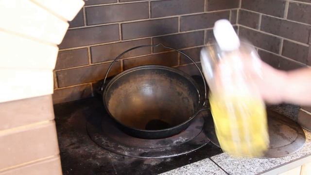 Капустняк по-польски с квашенной капустой, краковскими колбасками и фасолью. смотреть онлайн