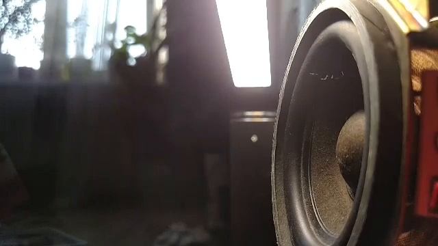 Sony trinitron bass test | big woofer excursion смотреть онлайн