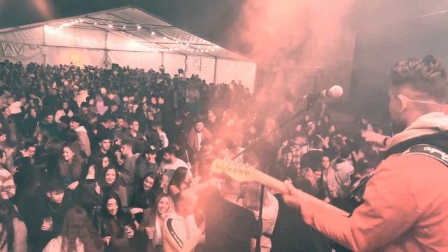 Ley Seca, Bombona, Volví, Yonaguni, Desesperados, Sobrio - Los Coleguitas (En Directo) смотреть онлайн