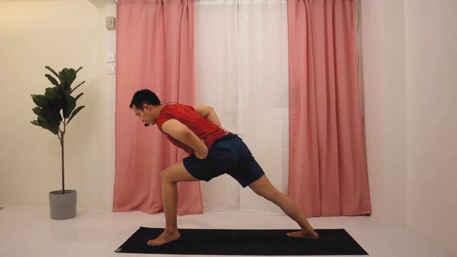 Gerakan Stretching untuk Pergelangan Kaki | Yoga with Akbar смотреть онлайн