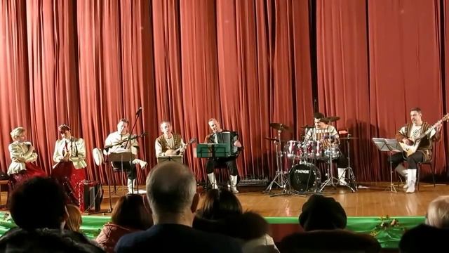 МИЛАЯ ПОДРУЖЕНЬКА ( сл Е.Корнеевой, муз В.Голованова ) - Ансамбль Русский квас смотреть онлайн