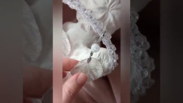 Комплект украшений из ободка и серёжек смотреть онлайн