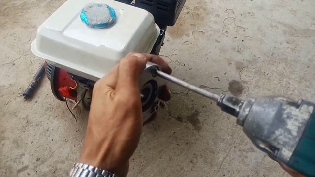 tôi chế đề cho máy Honda 5.5hp bằng củ đề xe máy. смотреть онлайн