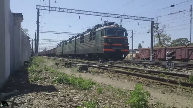ВЛ80С-1658/1657 с приветливым машинистом и необычным гудком