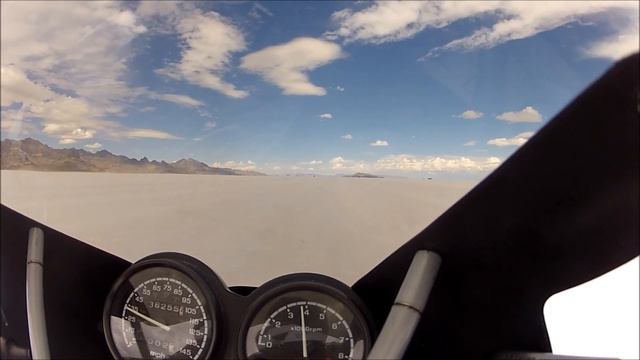 Honda Hawk at Bonneville speed trials 113.741 MPH смотреть онлайн