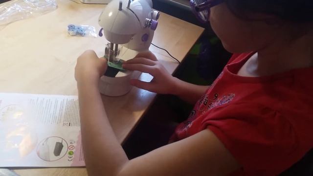 Sewing with a sewing machine. Шьем на швейной машинке. смотреть онлайн