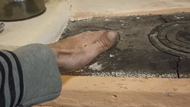 Воздушное отопление. От обычной печки( БЕЗ ВЕНТИЛЯТОРА).. На выходе ЖАР.. смотреть онлайн