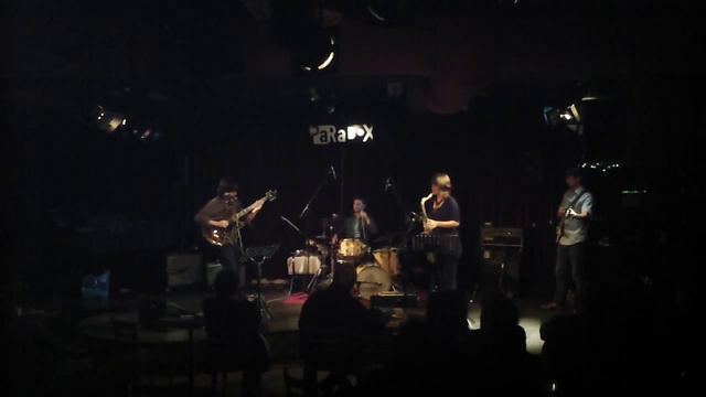 Lily's déjà vu. Live at Paradox (Zoektocht naar jezelf) смотреть онлайн