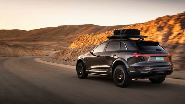 Audi Q8 e-tron Dakar Edition смотреть онлайн