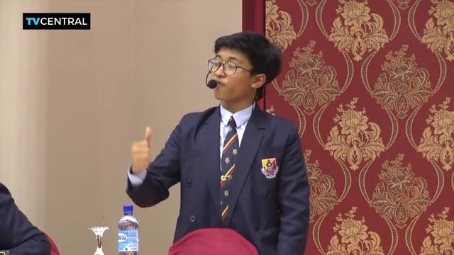 English Debate Final 01 смотреть онлайн