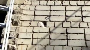 Отверстие для трассы кондиционера.