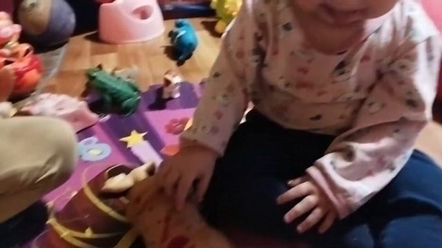 Резиновые игрушки. смотреть онлайн