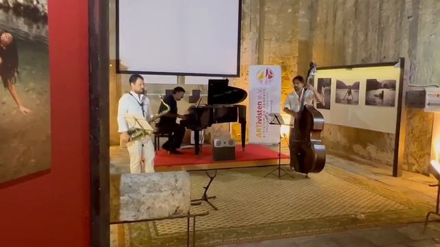 La Última Curda by Revirado Project смотреть онлайн