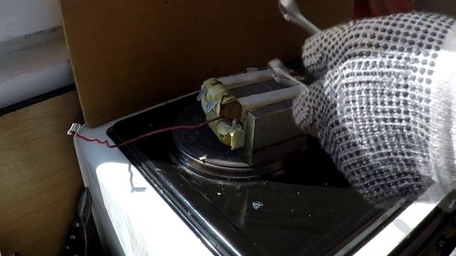 Как разобрать трансформатор от микроволновки легко и быстро. смотреть онлайн