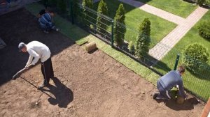 Как выровнять участок под газон на даче своими руками