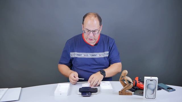 Про борьбу Apple за экологию смотреть онлайн