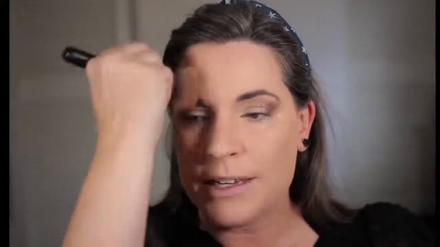 Happy Halloween - Let's Cover My Bruise with some Spray Foundation смотреть онлайн
