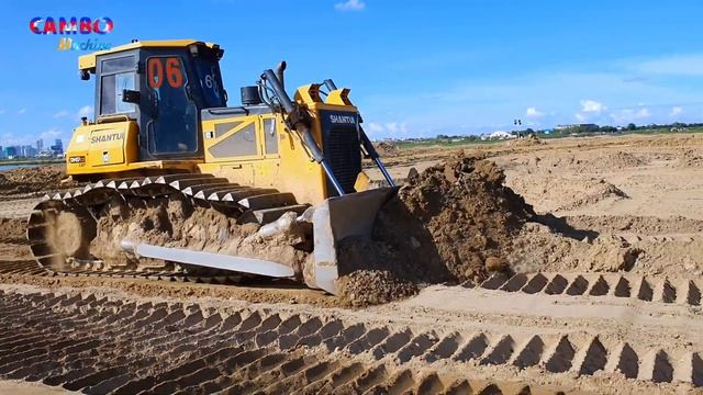 The best Dozer operator expert skilled smooth pushing Sand landfill up for build apartment Project смотреть онлайн
