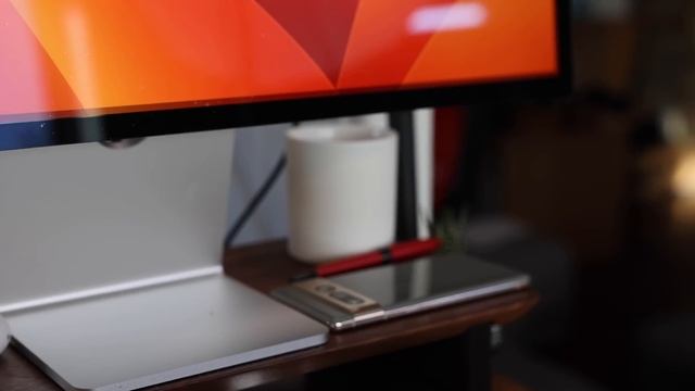 This compact Mac setup changed my life/work смотреть онлайн