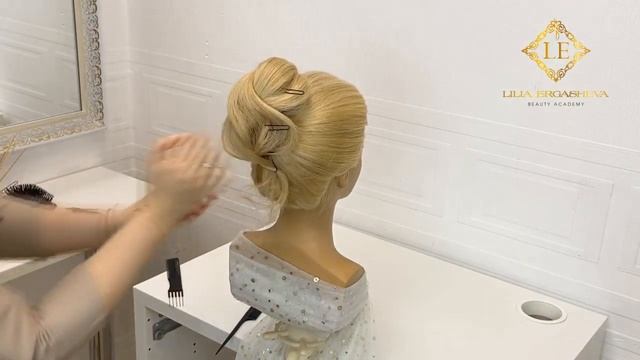 Простые прически пошагово. Красивые прически. Прическа на средние волосы смотреть онлайн