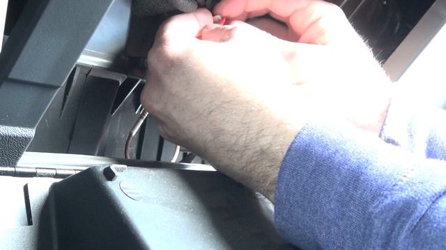 How to install a AUX plug in any car or truck that has XM. смотреть онлайн