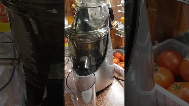 Сок томатный бывает разный желтый, зеленый и конечно красный смотреть онлайн