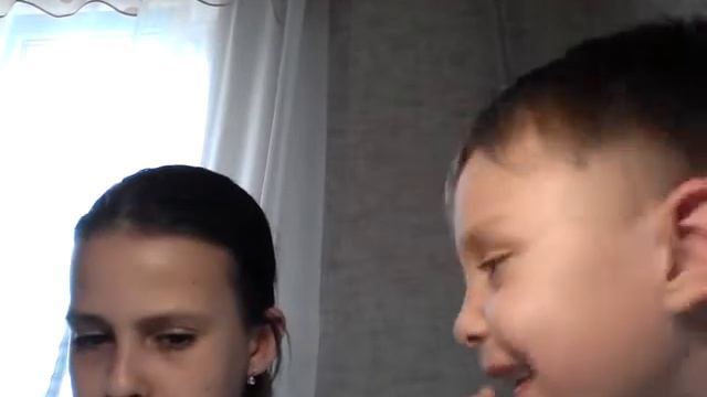 Игра в Jelly Belly Bean Boozled смотреть онлайн